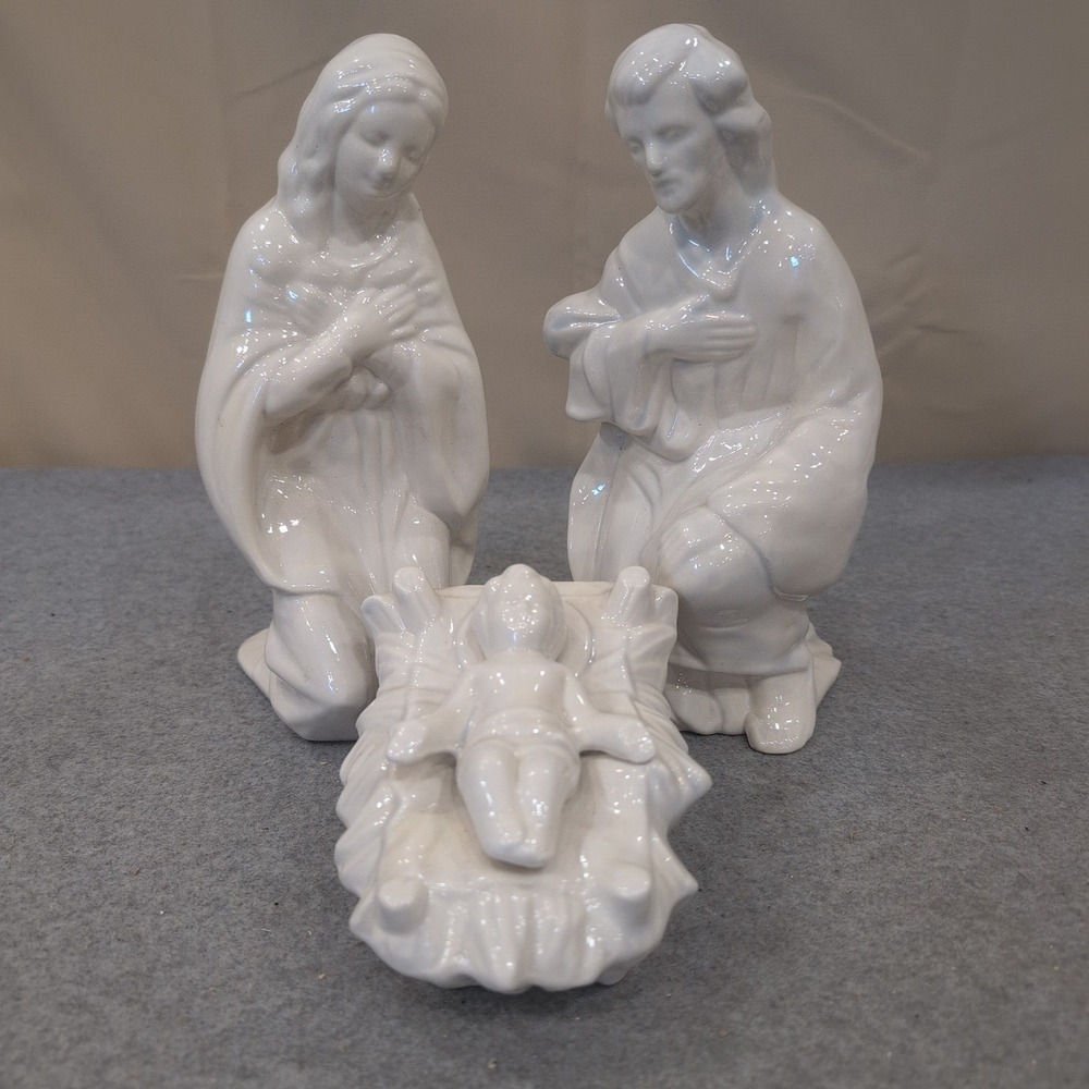 White Glazed Ceramic Nativity Set 3 Piece Holy Family Mary Joseph Baby Jesus - Picture 1 of 7